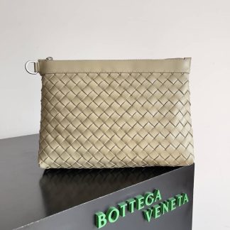 Replica Bottega Veneta Intrecciato Leather Zip Clutch Pouch
