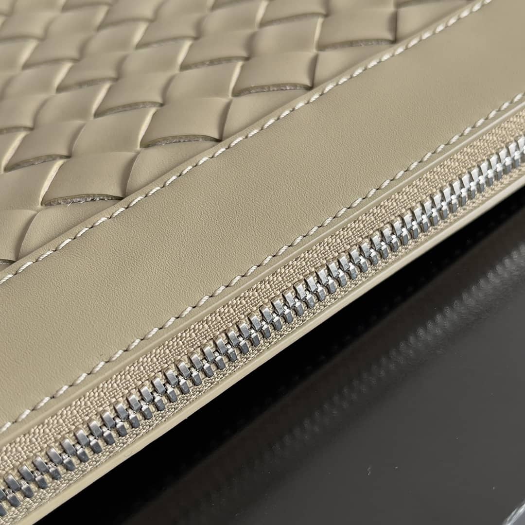 Replica Bottega Veneta Intrecciato Leather Zip Clutch Pouch_1_147517 Replica Bottega Veneta Intrecciato Leather Zip Clutch Pouch