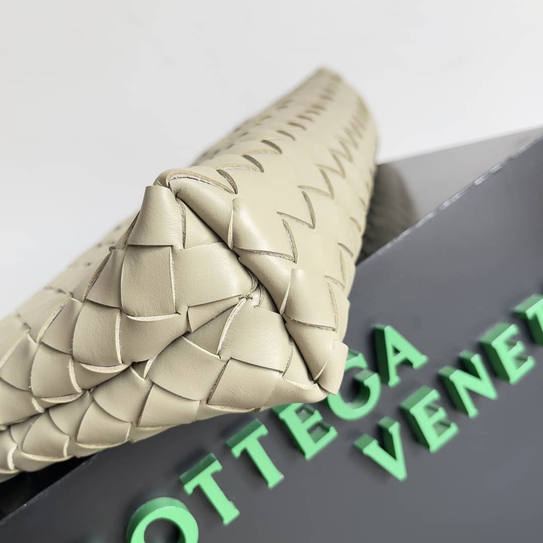 Replica Bottega Veneta Intrecciato Leather Zip Clutch Pouch_4_147517 Replica Bottega Veneta Intrecciato Leather Zip Clutch Pouch