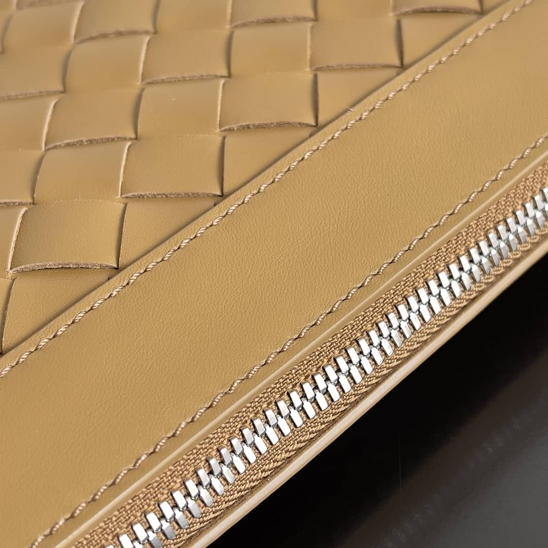 Replica Bottega Veneta Intrecciato Leather Zip Clutch Pouch_4_147527 Replica Bottega Veneta Intrecciato Leather Zip Clutch Pouch
