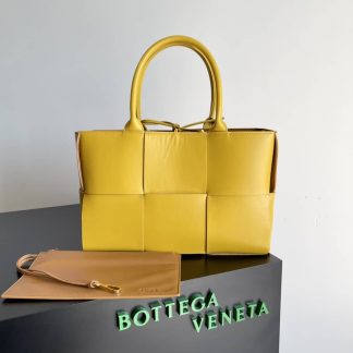 Replica Bottega Veneta Maxi Intrecciato Mini Arco Tote