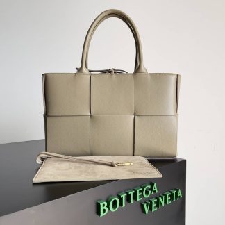 Replica Bottega Veneta Maxi Intrecciato Mini Arco Tote