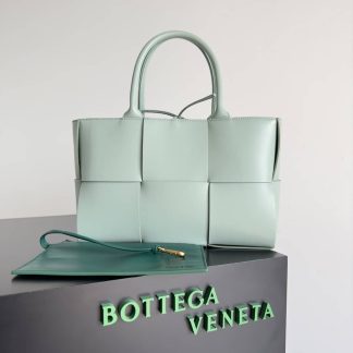 Replica Bottega Veneta Maxi Intrecciato Mini Arco Tote