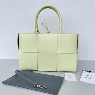 Replica Bottega Veneta Maxi Intrecciato Mini Arco Tote