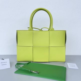 Replica Bottega Veneta Maxi Intrecciato Mini Arco Tote