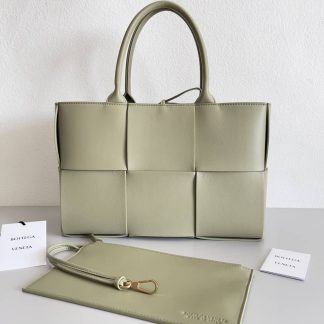 Replica Bottega Veneta Maxi Intrecciato Mini Arco Tote