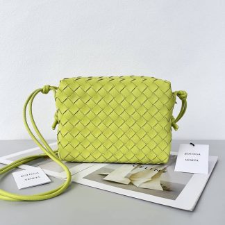 Replica Bottega Veneta Loop Intrecciato Camera Bag
