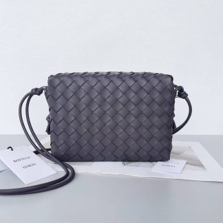 Replica Bottega Veneta Loop Intrecciato Camera Bag