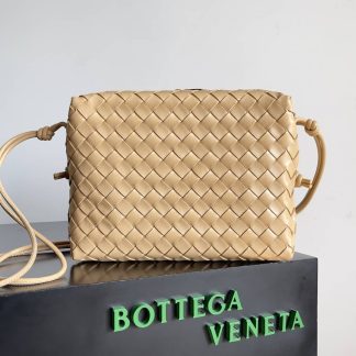 Replica Bottega Veneta Loop Intrecciato Camera Bag