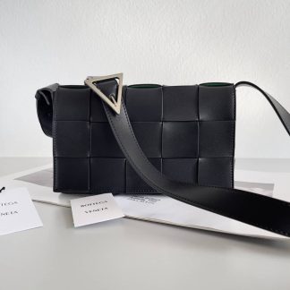Replica Bottega Veneta Cassette leather shoulder bag