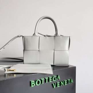 Replica Bottega Veneta Intreccio Leather Mini East-West Arco Tote Bag