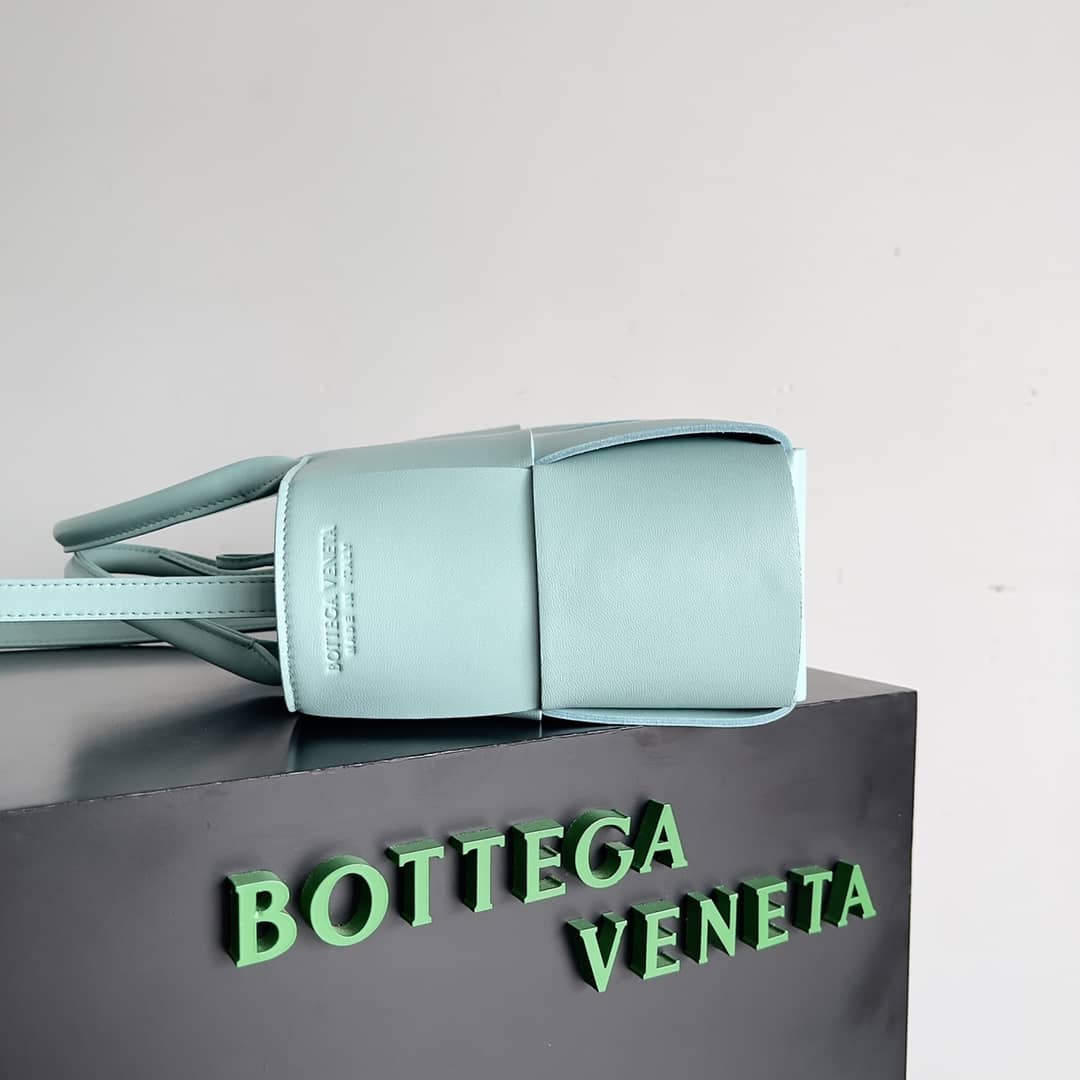 Replica Bottega Veneta Intreccio Leather Mini East-West Arco Tote Bag_1_148547 Replica Bottega Veneta Intreccio Leather Mini East-West Arco Tote Bag