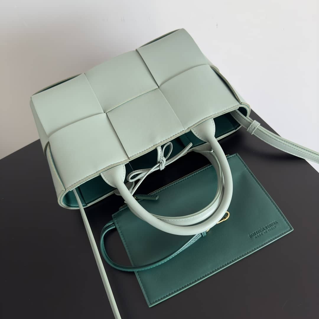 Replica Bottega Veneta Intreccio Leather Mini East-West Arco Tote Bag_5_148597 Replica Bottega Veneta Intreccio Leather Mini East-West Arco Tote Bag