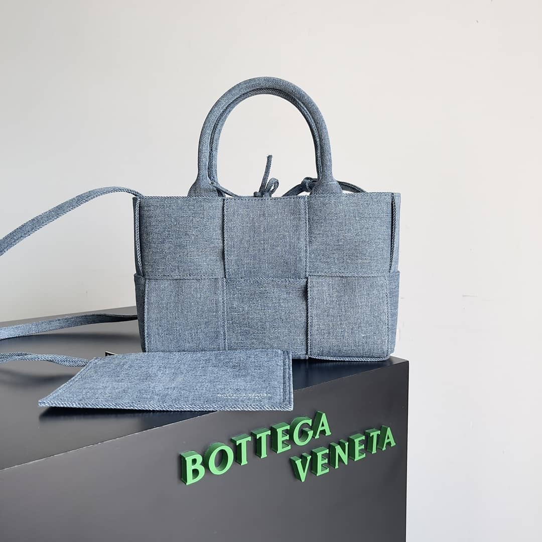 Replica Bottega Veneta Intreccio Leather Mini East-West Arco Tote Bag_10_148617 Replica Bottega Veneta Intreccio Leather Mini East-West Arco Tote Bag
