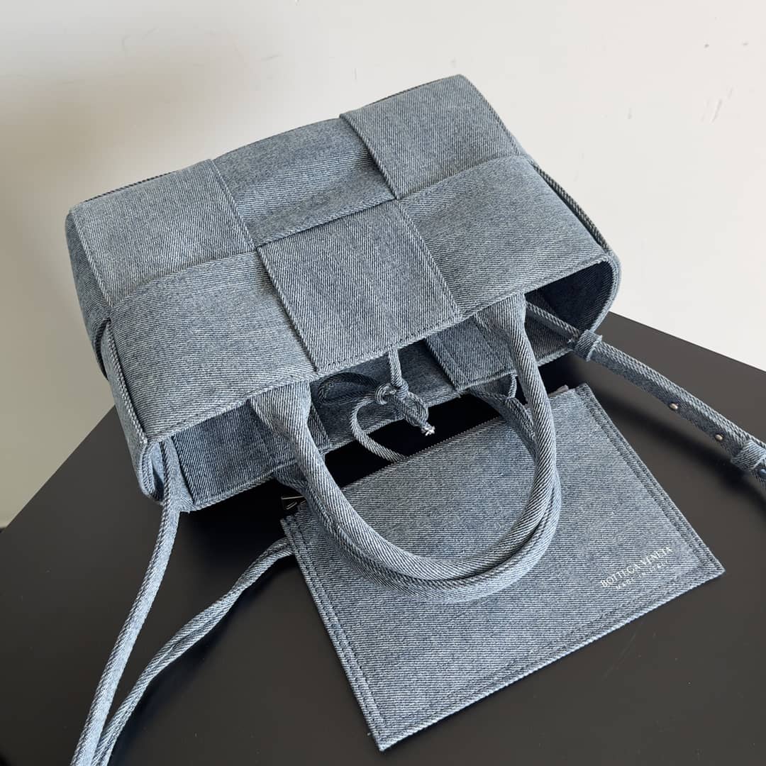 Replica Bottega Veneta Intreccio Leather Mini East-West Arco Tote Bag_7_148617 Replica Bottega Veneta Intreccio Leather Mini East-West Arco Tote Bag
