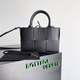 Replica Bottega Veneta Intreccio Leather Mini East-West Arco Tote Bag
