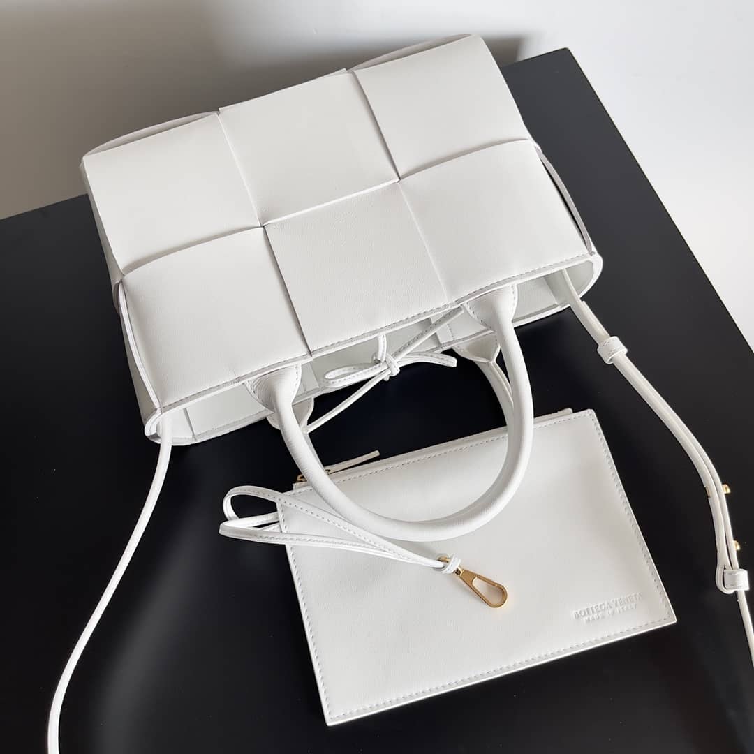 Replica Bottega Veneta Intreccio Leather Mini East-West Arco Tote Bag_5_148667 Replica Bottega Veneta Intreccio Leather Mini East-West Arco Tote Bag