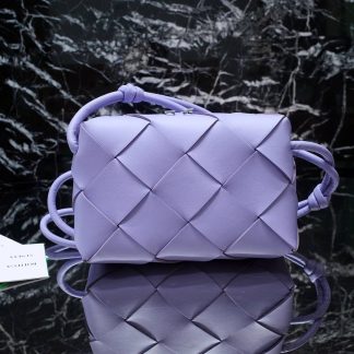 Replica Bottega Veneta Lambskin Maxi Intrecciato Cassette Camera Bag