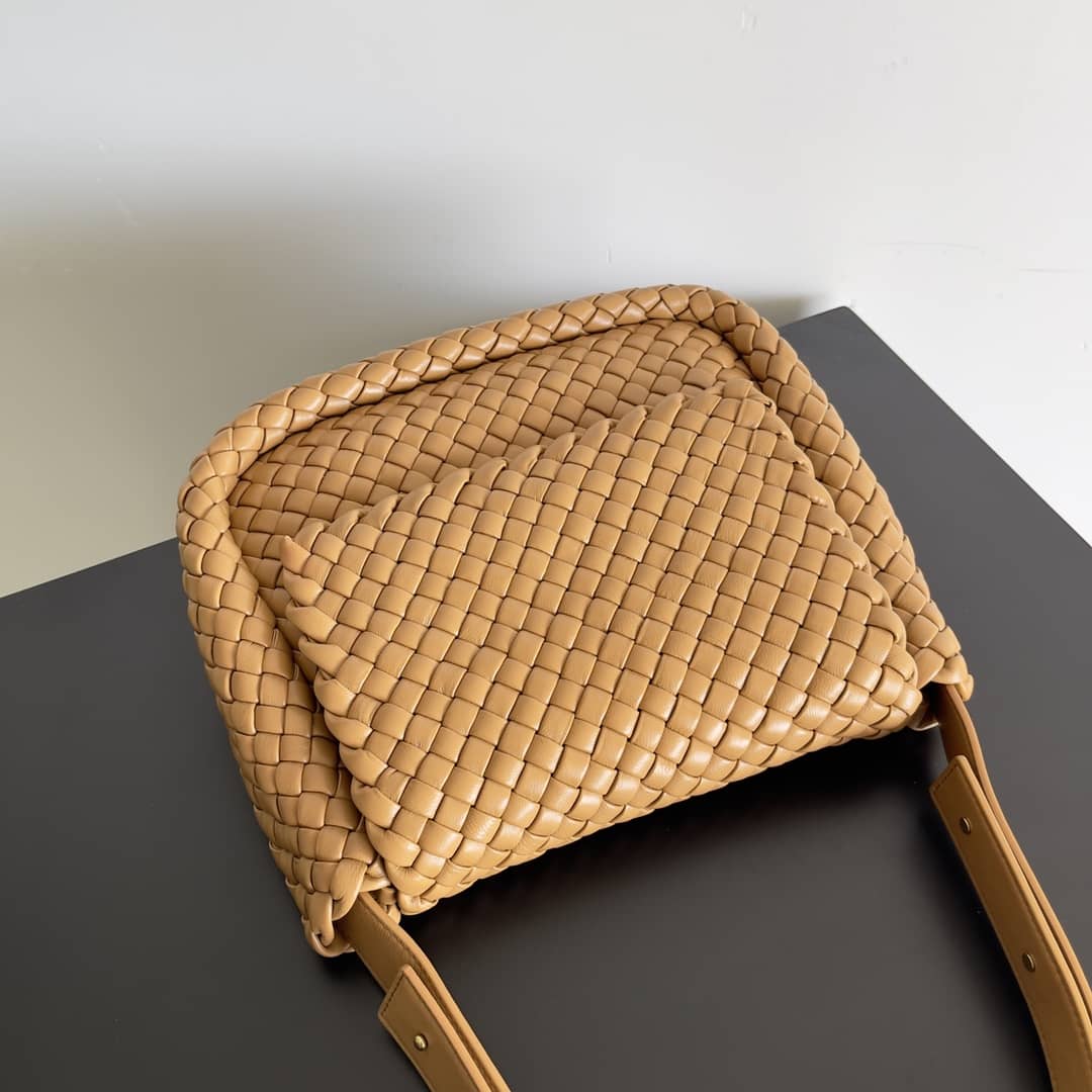 Replica Bottega Veneta Cobble Padded Intrecciato Leather Shoulder Bag_3_148787 Replica Bottega Veneta Cobble Padded Intrecciato Leather Shoulder Bag