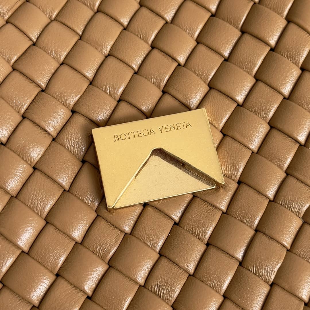 Replica Bottega Veneta Cobble Padded Intrecciato Leather Shoulder Bag_7_148787 Replica Bottega Veneta Cobble Padded Intrecciato Leather Shoulder Bag