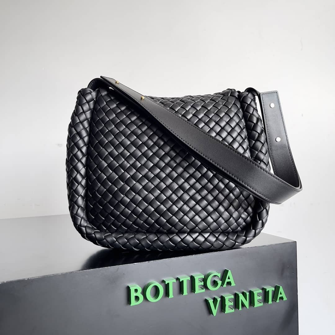 Replica Bottega Veneta Cobble Padded Intrecciato Leather Shoulder Bag_3_148837 Replica Bottega Veneta Cobble Padded Intrecciato Leather Shoulder Bag
