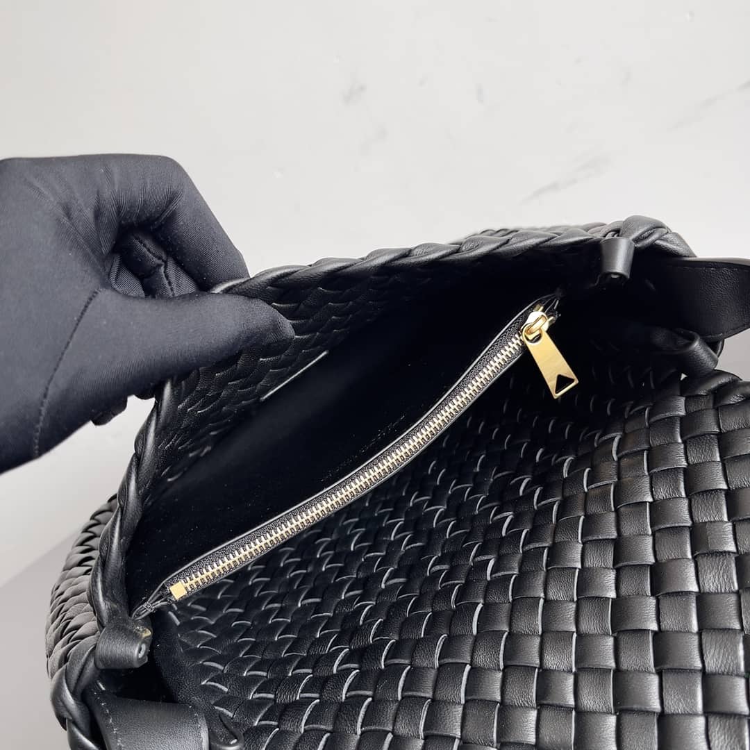 Replica Bottega Veneta Cobble Padded Intrecciato Leather Shoulder Bag_8_148837 Replica Bottega Veneta Cobble Padded Intrecciato Leather Shoulder Bag