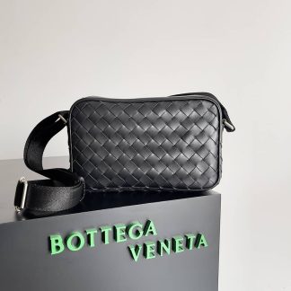 Replica Bottega Veneta Classic Intrecciato Camera Bag