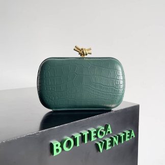 Replica Bottega Veneta Leather Knot Clutch