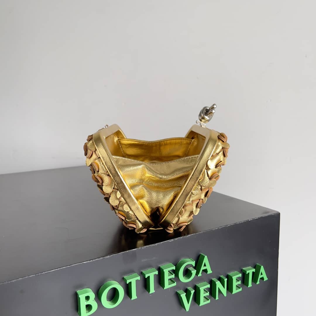 Replica Bottega Veneta Lambskin Intrecciato Minaudiere Knot Clutch_1_149747 Replica Bottega Veneta Lambskin Intrecciato Minaudiere Knot Clutch
