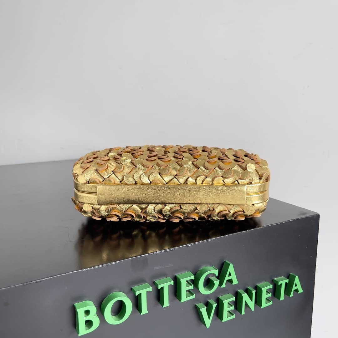 Replica Bottega Veneta Lambskin Intrecciato Minaudiere Knot Clutch_4_149747 Replica Bottega Veneta Lambskin Intrecciato Minaudiere Knot Clutch