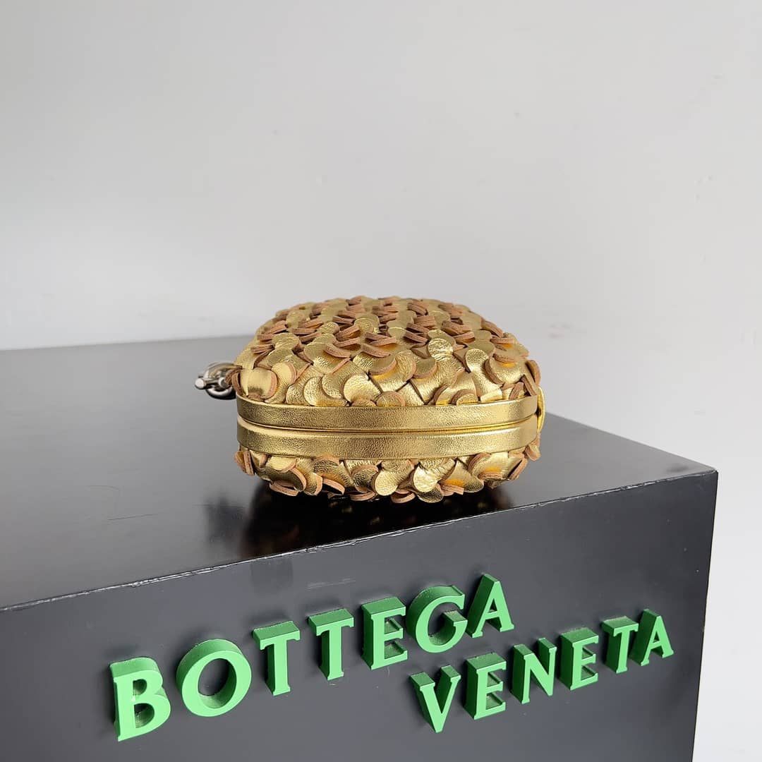Replica Bottega Veneta Lambskin Intrecciato Minaudiere Knot Clutch_5_149747 Replica Bottega Veneta Lambskin Intrecciato Minaudiere Knot Clutch