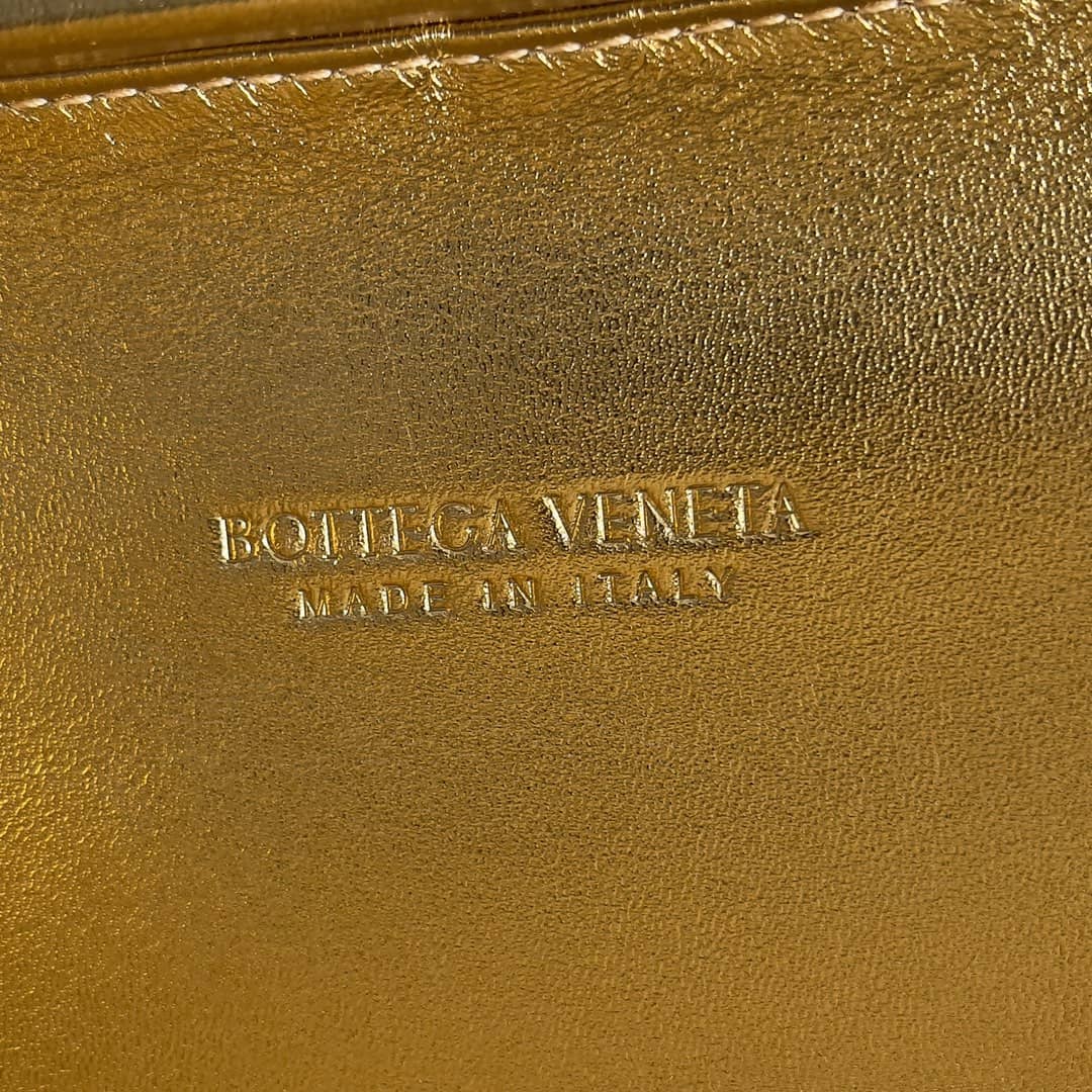 Replica Bottega Veneta Lambskin Intrecciato Minaudiere Knot Clutch_7_149747 Replica Bottega Veneta Lambskin Intrecciato Minaudiere Knot Clutch
