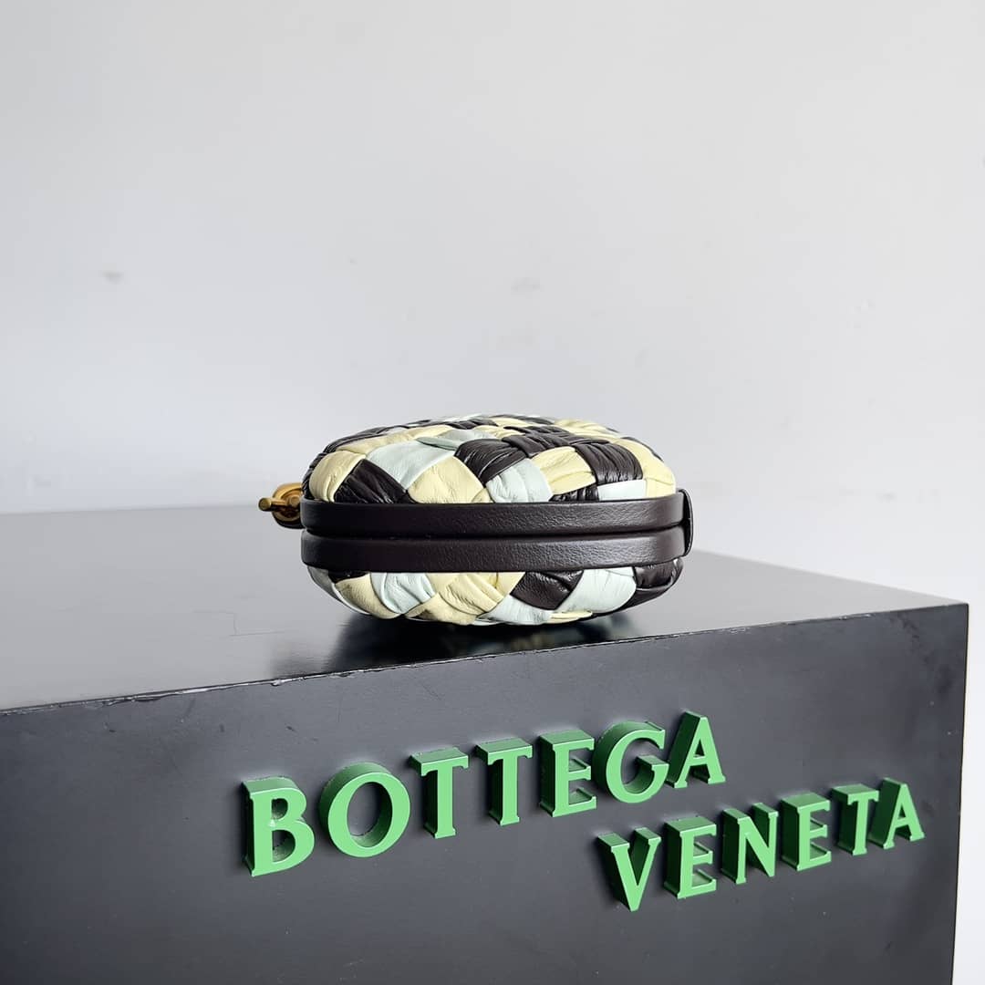 Replica Bottega Veneta Lambskin Intrecciato Minaudiere Knot Clutch_3_149817 Replica Bottega Veneta Lambskin Intrecciato Minaudiere Knot Clutch