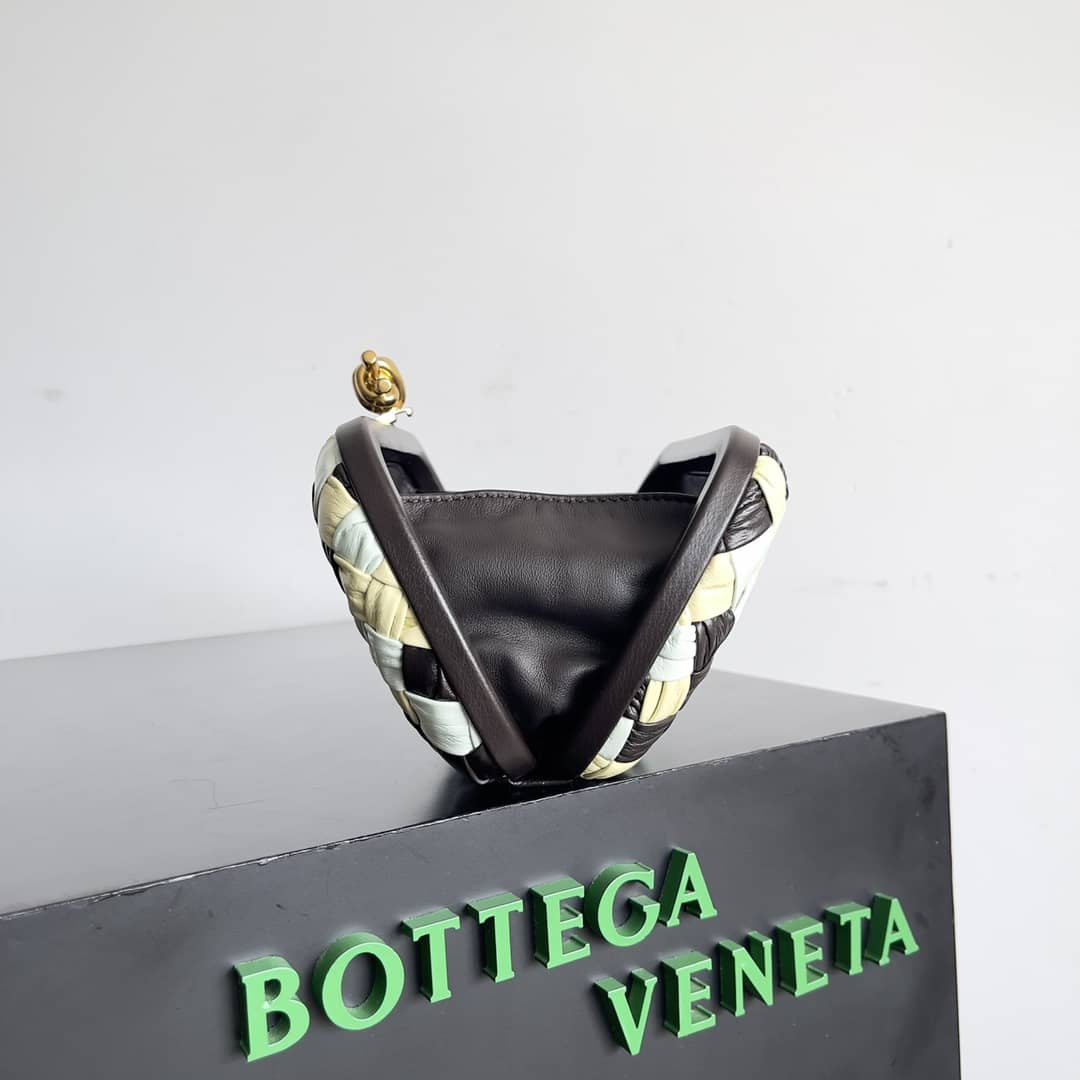 Replica Bottega Veneta Lambskin Intrecciato Minaudiere Knot Clutch_5_149817 Replica Bottega Veneta Lambskin Intrecciato Minaudiere Knot Clutch