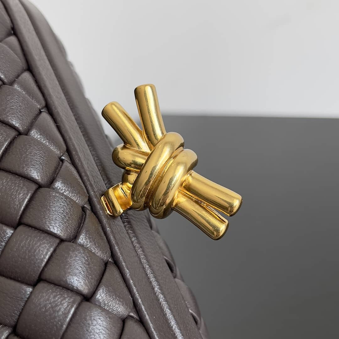 Replica Bottega Veneta Lambskin Intrecciato Minaudiere Knot Clutch_2_149827 Replica Bottega Veneta Lambskin Intrecciato Minaudiere Knot Clutch