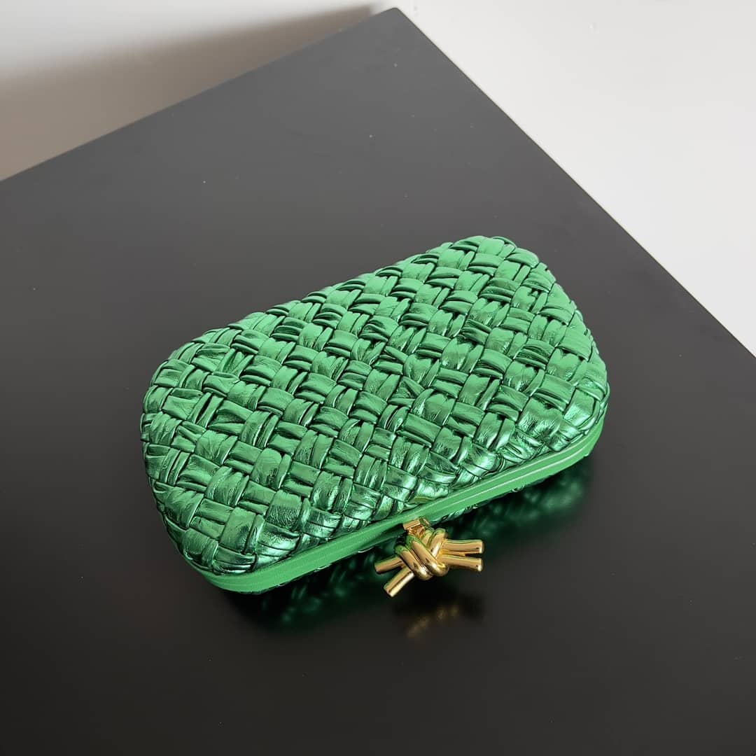 Replica Bottega Veneta Lambskin Intrecciato Minaudiere Knot Clutch_3_149847 Replica Bottega Veneta Lambskin Intrecciato Minaudiere Knot Clutch