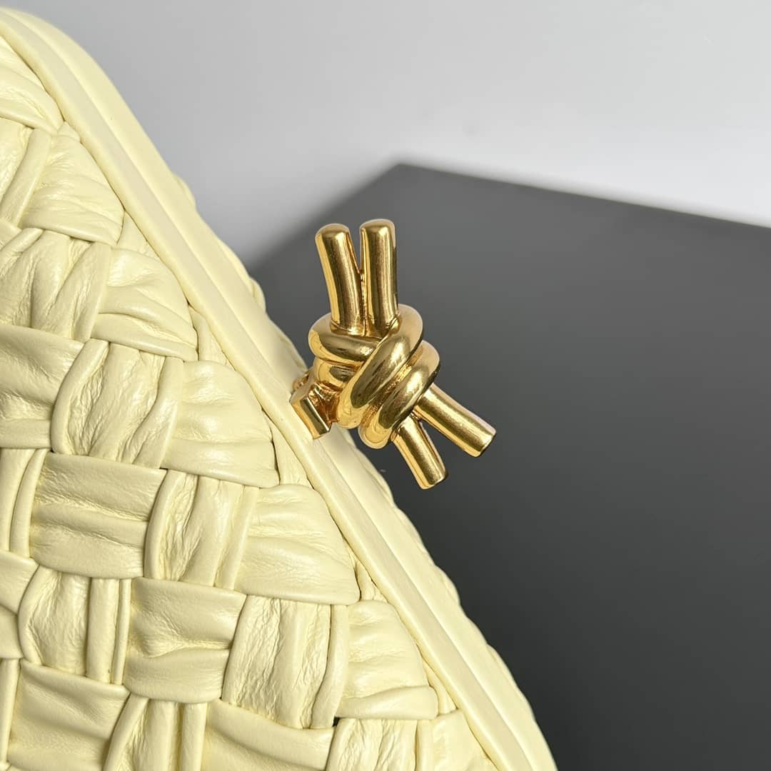 Replica Bottega Veneta Lambskin Intrecciato Minaudiere Knot Clutch_3_149857 Replica Bottega Veneta Lambskin Intrecciato Minaudiere Knot Clutch