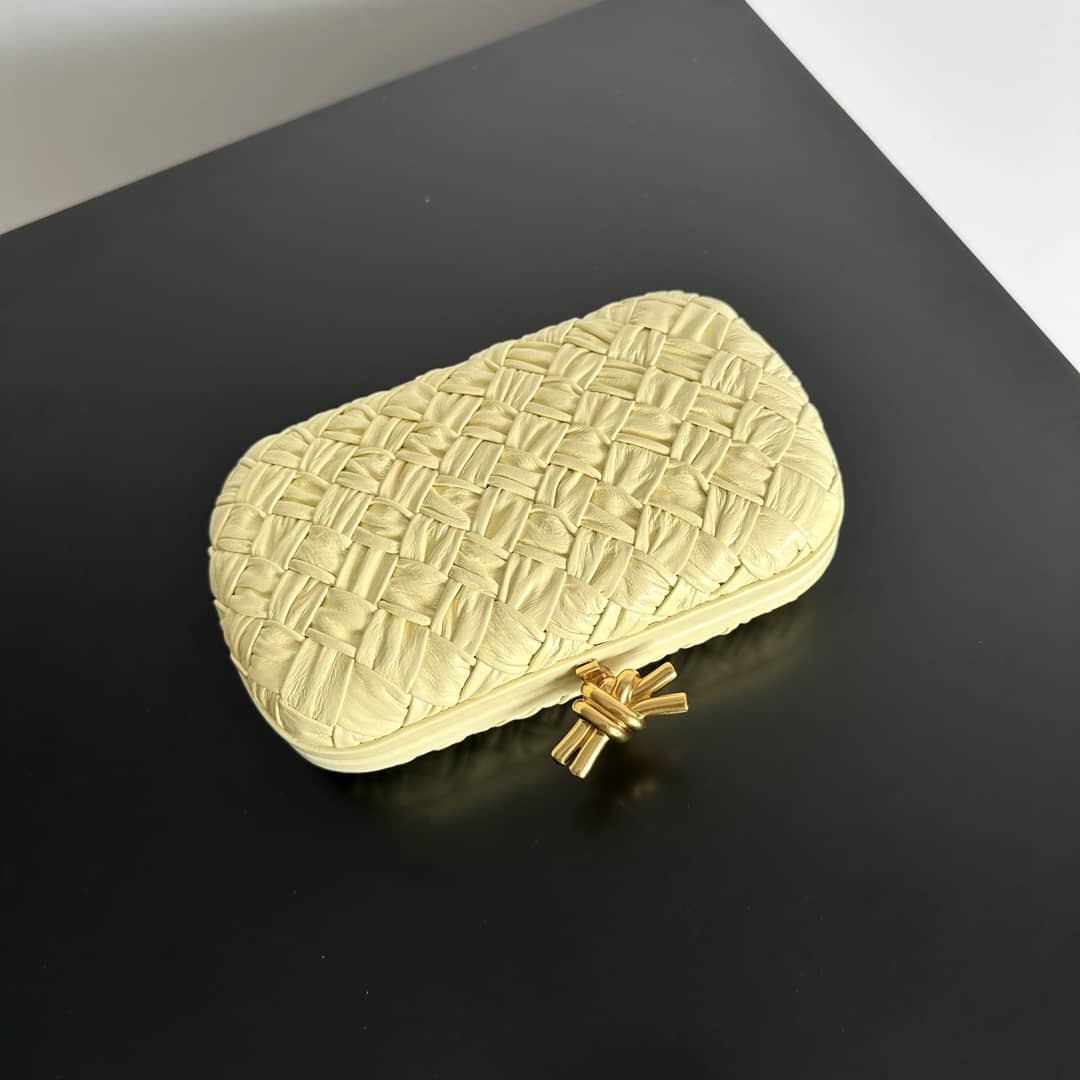 Replica Bottega Veneta Lambskin Intrecciato Minaudiere Knot Clutch_4_149857 Replica Bottega Veneta Lambskin Intrecciato Minaudiere Knot Clutch