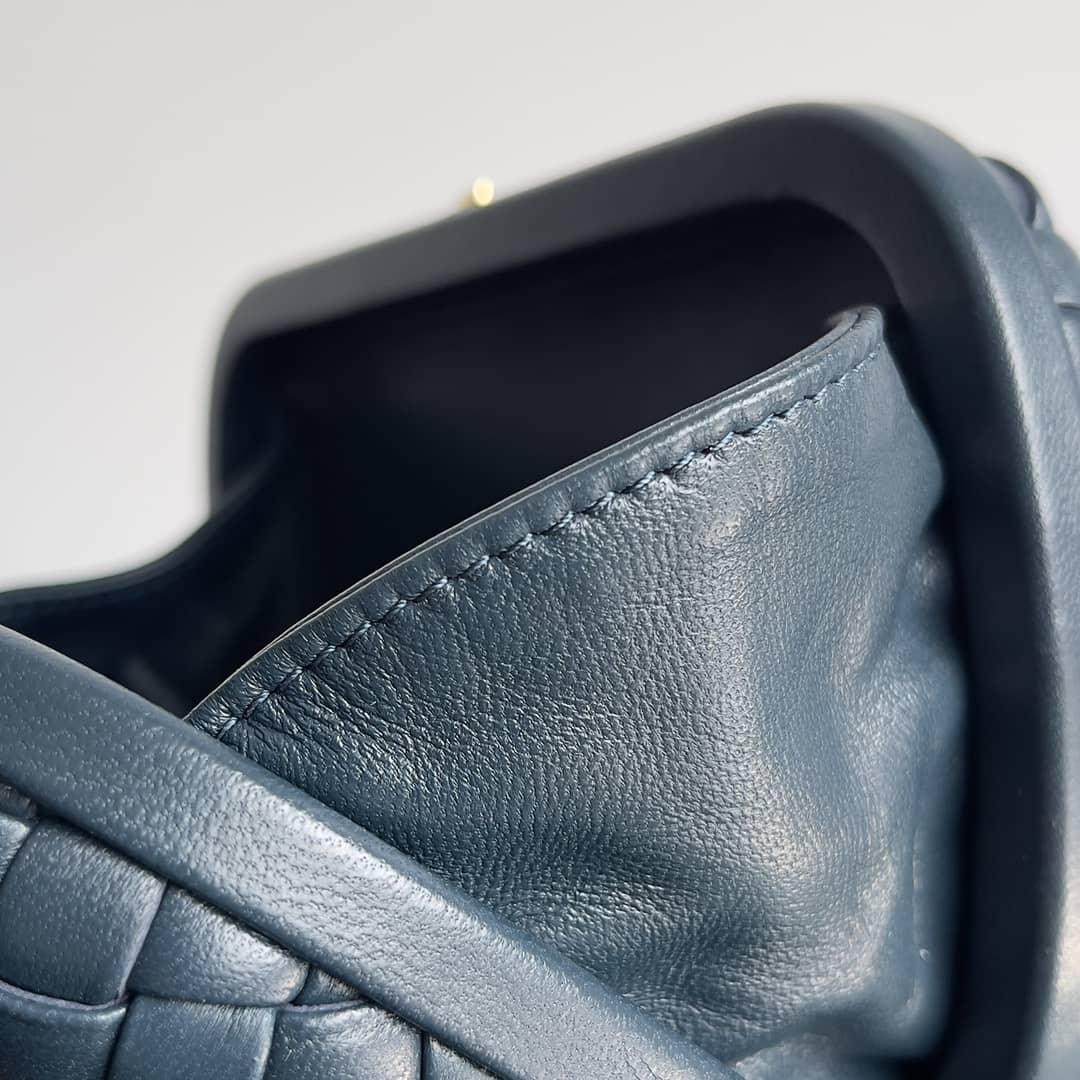 Replica Bottega Veneta Lambskin Intrecciato Minaudiere Knot Clutch_7_149897 Replica Bottega Veneta Lambskin Intrecciato Minaudiere Knot Clutch