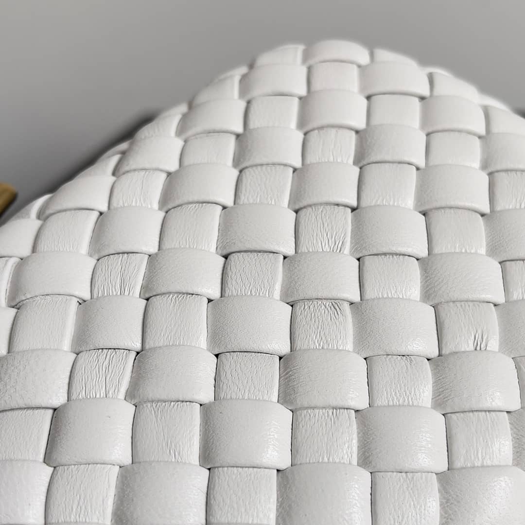 Replica Bottega Veneta Lambskin Intrecciato Minaudiere Knot Clutch_6_149907 Replica Bottega Veneta Lambskin Intrecciato Minaudiere Knot Clutch