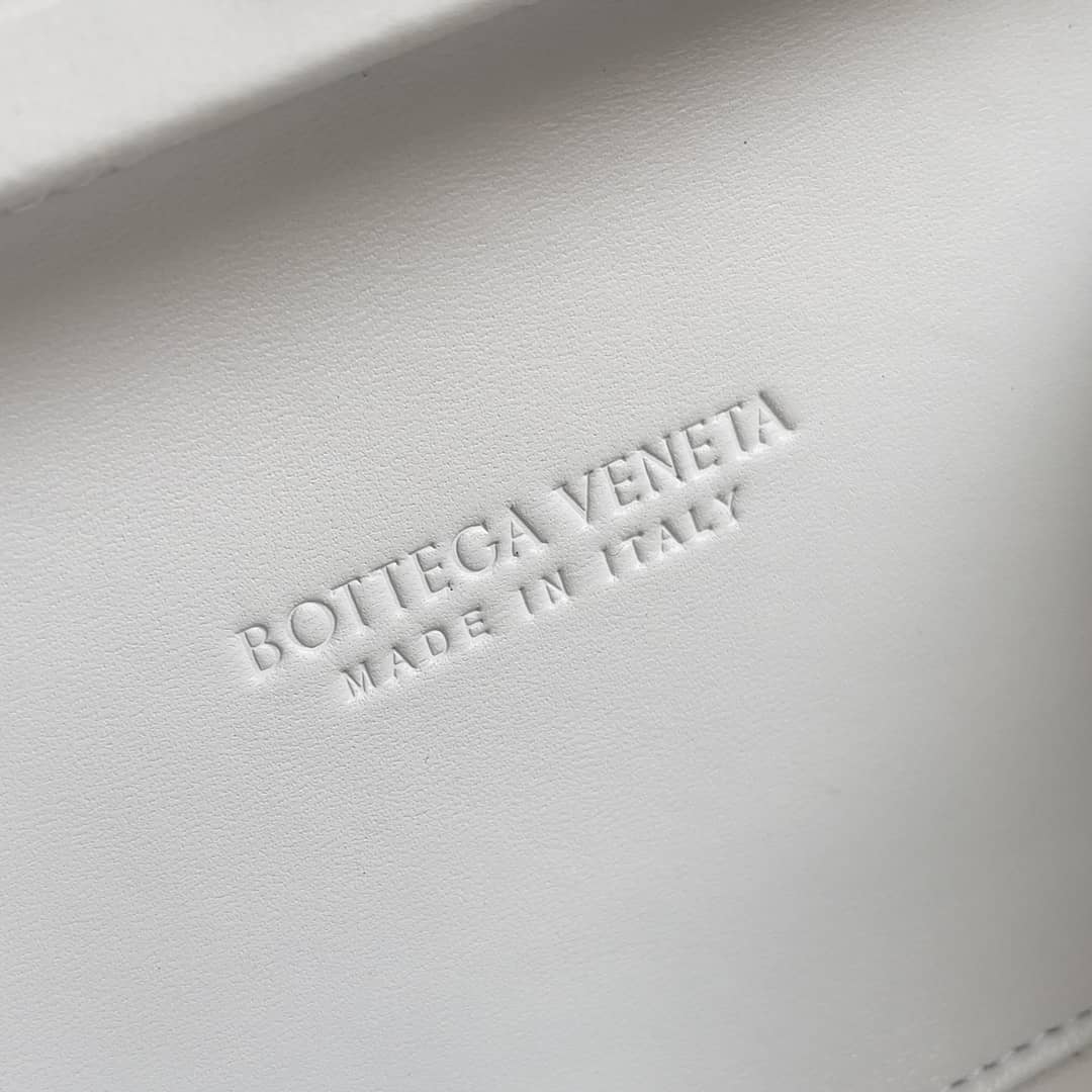 Replica Bottega Veneta Lambskin Intrecciato Minaudiere Knot Clutch_7_149907 Replica Bottega Veneta Lambskin Intrecciato Minaudiere Knot Clutch
