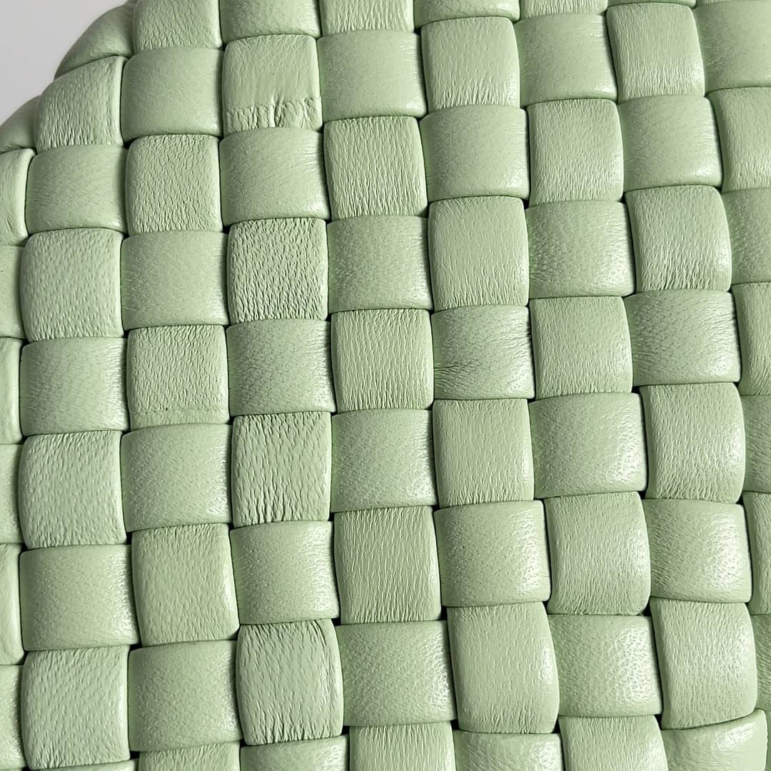Replica Bottega Veneta Lambskin Intrecciato Minaudiere Knot Clutch_3_150027 Replica Bottega Veneta Lambskin Intrecciato Minaudiere Knot Clutch