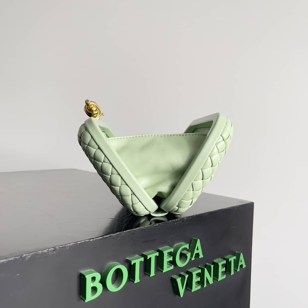 Replica Bottega Veneta Lambskin Intrecciato Minaudiere Knot Clutch_7_150027 Replica Bottega Veneta Lambskin Intrecciato Minaudiere Knot Clutch