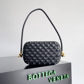 Replica Bottega Veneta Intreccio Lambskin Knot Minaudiere On Strap shoulder bag