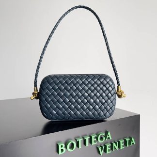Replica Bottega Veneta Intreccio Lambskin Knot Minaudiere On Strap shoulder bag