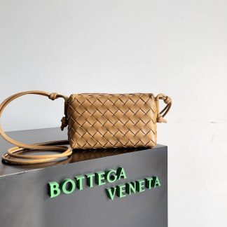 Replica Bottega Veneta Loop mini leather crossbody bag