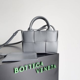 Replica Bottega Veneta Arco Mini Intrecciato Tote