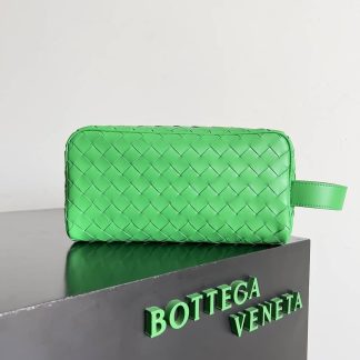 Replica Bottega Veneta Intrecciato leather pouch with handle
