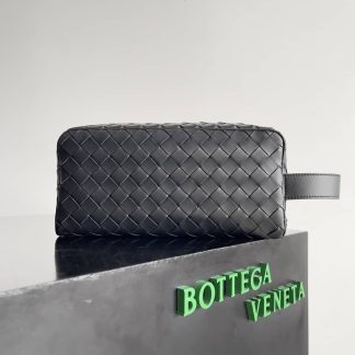 Replica Bottega Veneta Intrecciato leather pouch with handle
