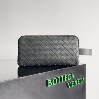 Replica Bottega Veneta Intrecciato leather pouch with handle